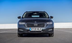 Skoda Octavia Estate 2020 года  (UK)